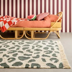 Alfombra interior con flecos diseño moteado