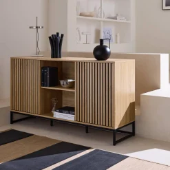 Aparador contemporáneo acanalado efecto madera de 2 puertas, 140cm