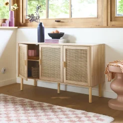 Aparador de 3 puertas con mimbre y efecto madera