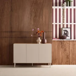 Aparador de metal y decoración de madera 3 puertas 120cm
