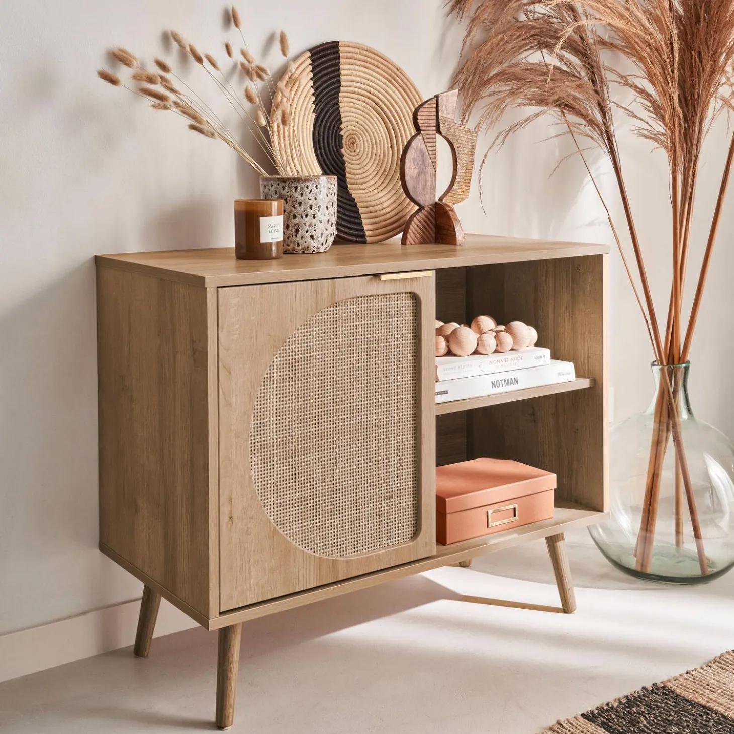 Aparador estilo escandinavo con madera redondeada, 80cm