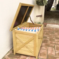Baúl de madera de abeto
