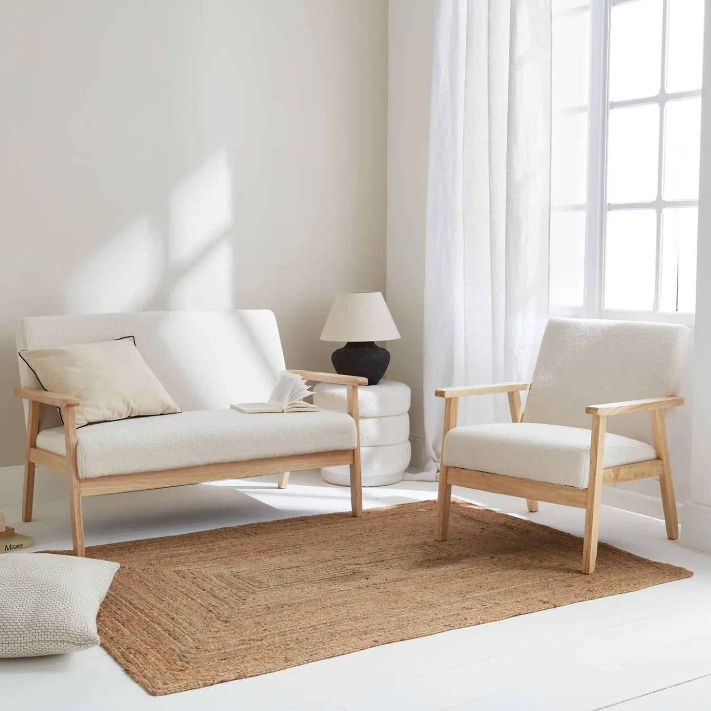 Banco y sillón borreguito y madera de caucho