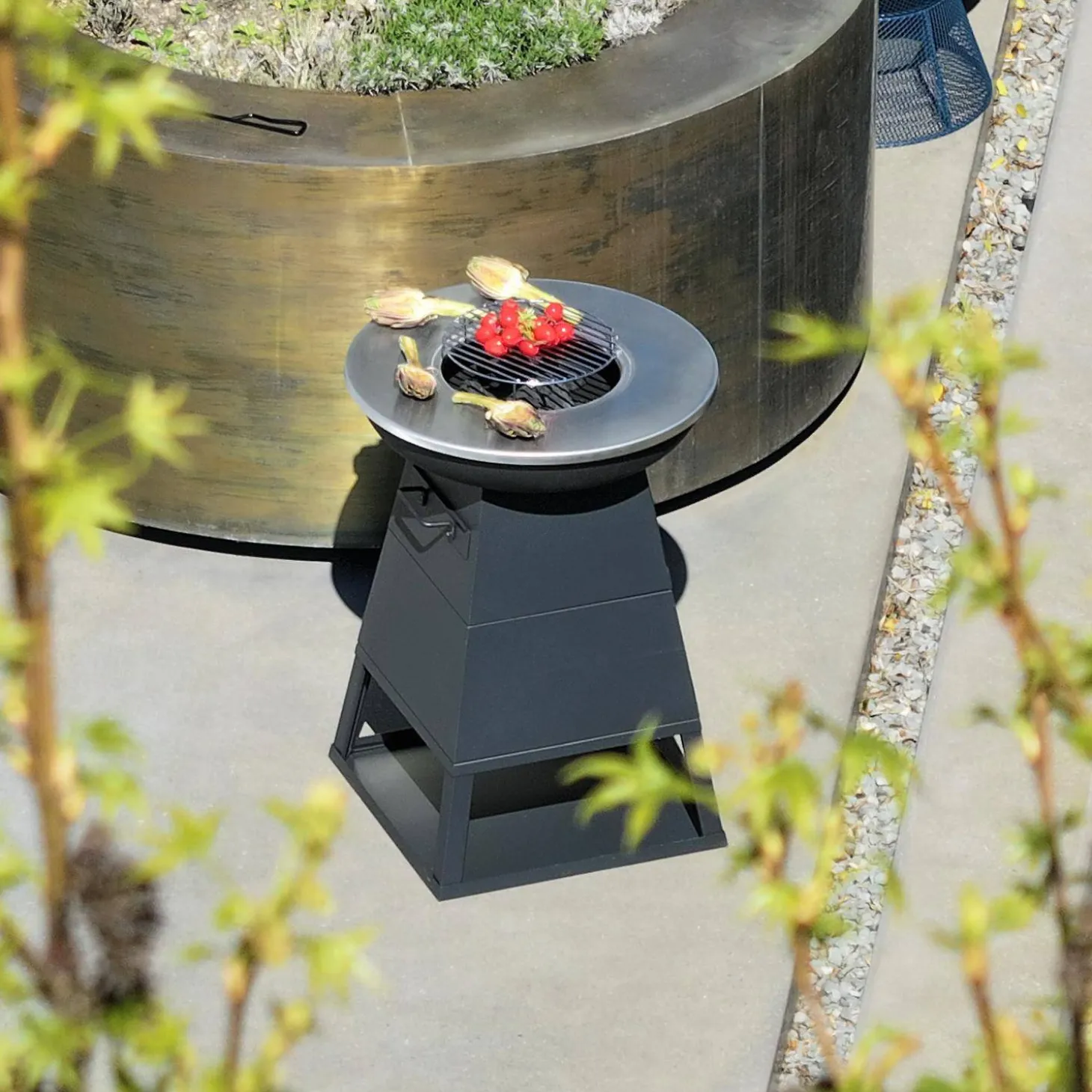 Brasero barbacoa con espacio de almacenamiento, Ø59cm