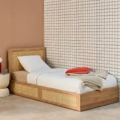 Cama bohemia con somier de láminas y cabecero 140x190cm + 2 cajones decorativos