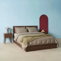 Cama con cajón, somier de láminas y cabecero 160x200cm decoración madera
