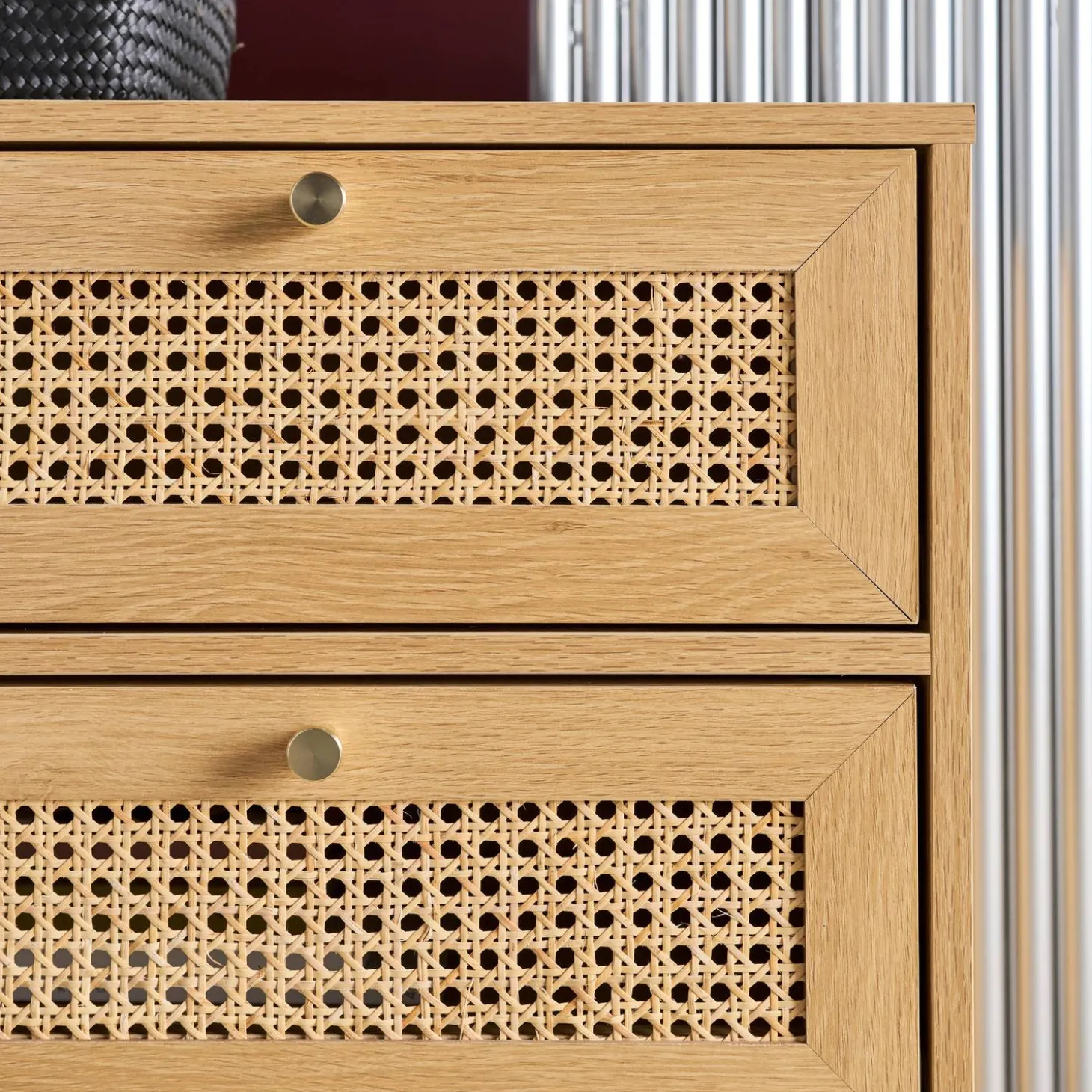 Cómoda con decoración madera y mimbre, 3 cajones