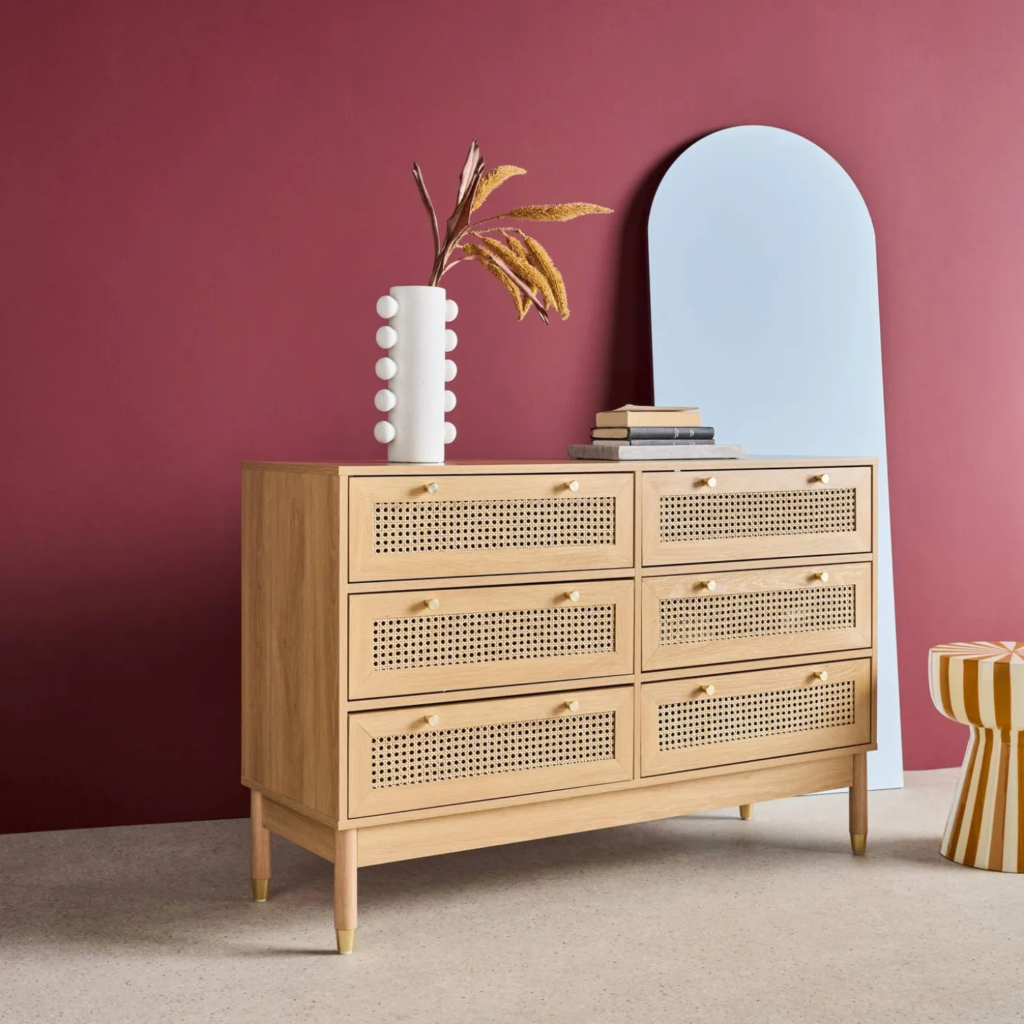 Cómoda con efecto madera y mimbre, 6 cajones