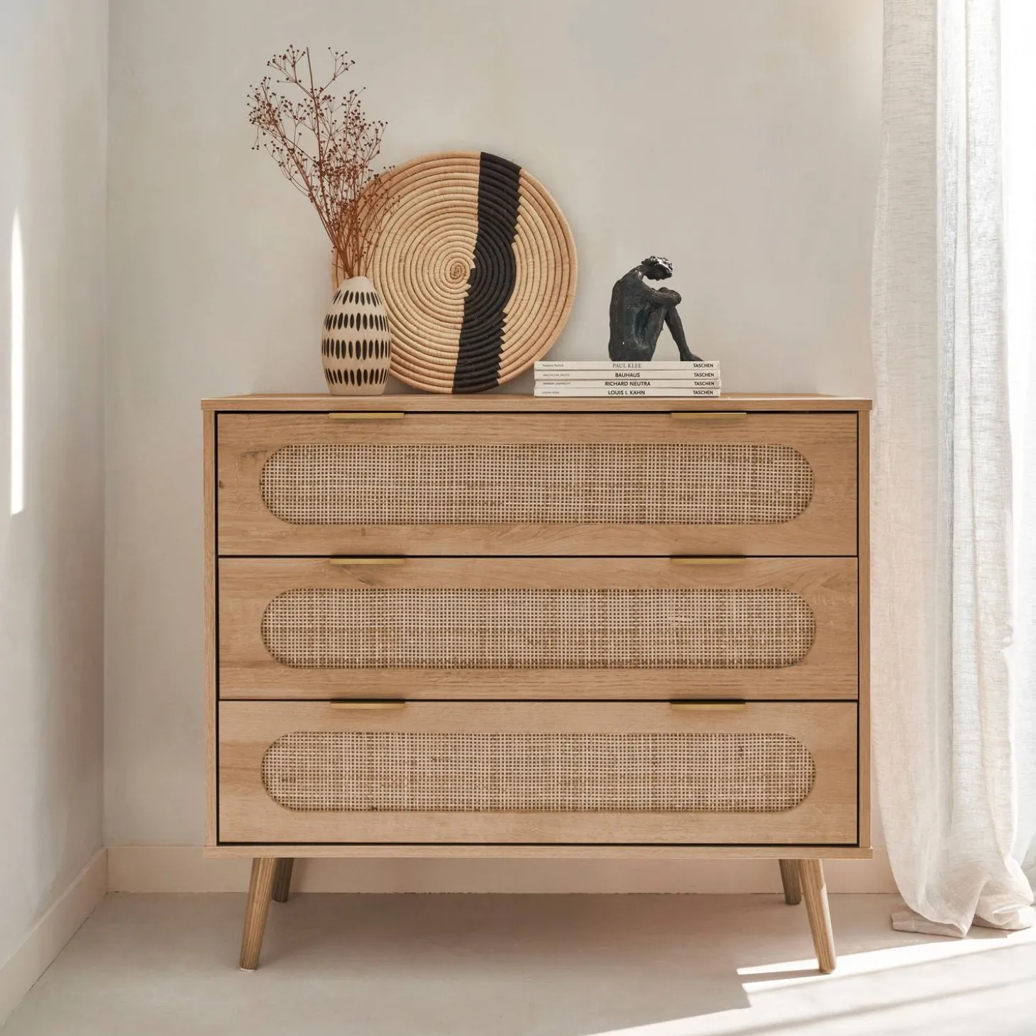 Cómoda con efecto madera y caña redondeada, 3 cajones