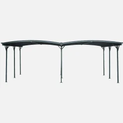 Cochera con extensión de aluminio y policarbonato 30m²