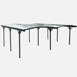 Cochera con extensión de aluminio y policarbonato 30m²