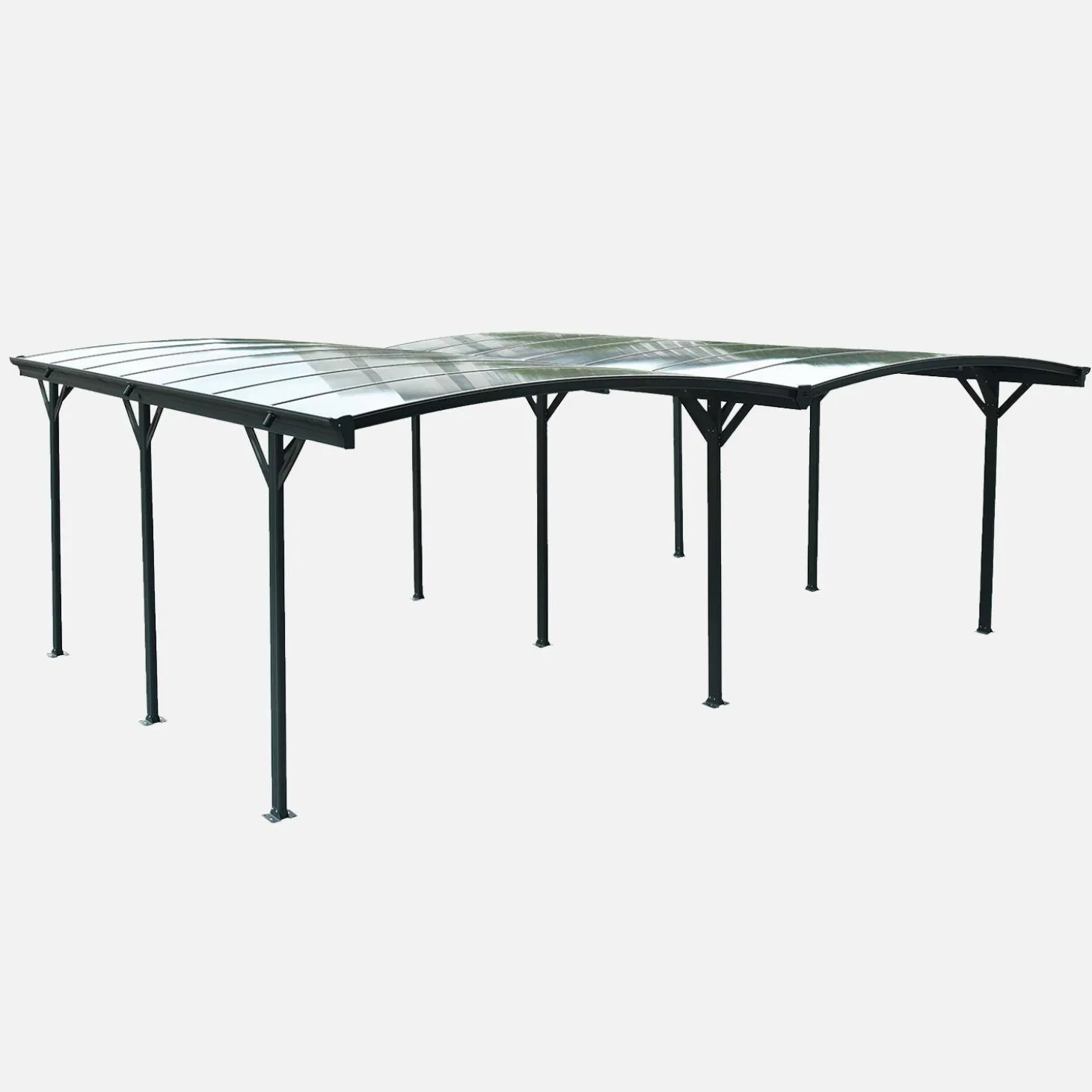 Cochera con extensión de aluminio y policarbonato 30m²