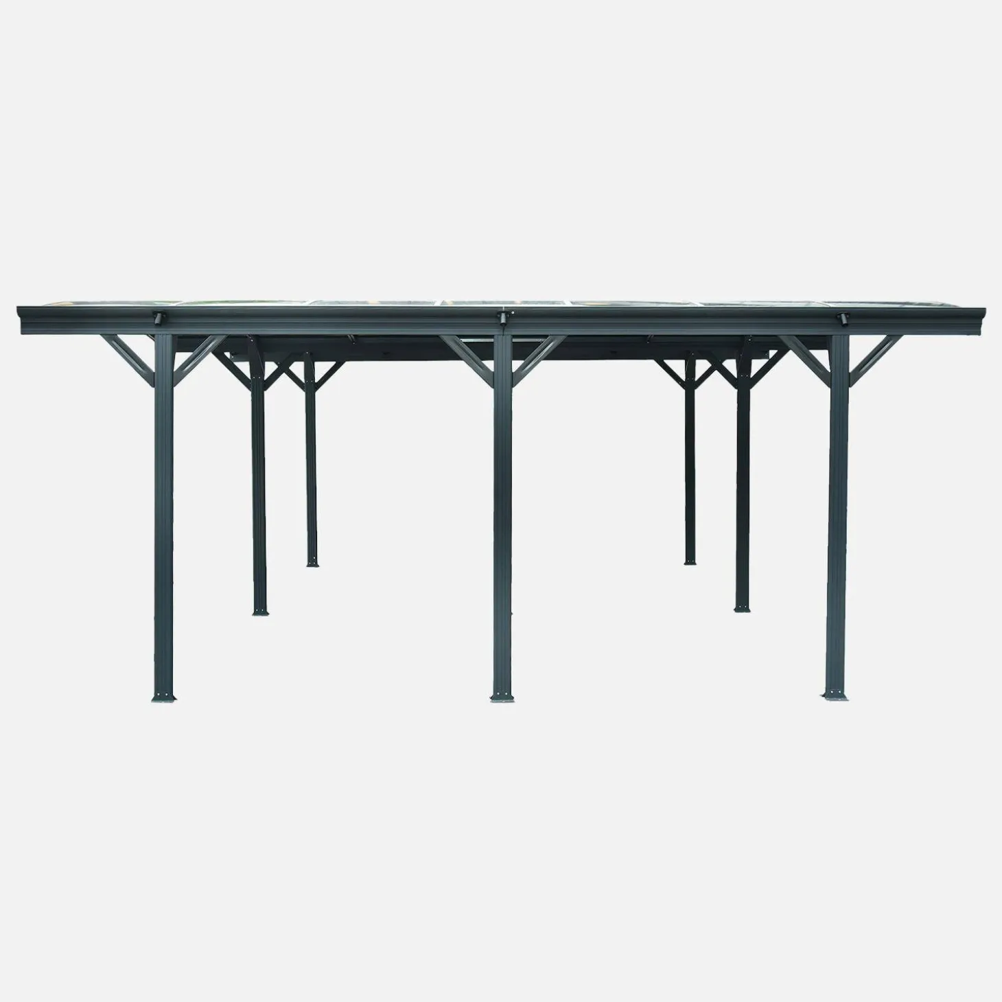 Cochera con extensión de aluminio y policarbonato 30m²