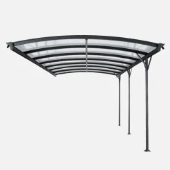 Cochera con techo de aluminio y policarbonato 15m²