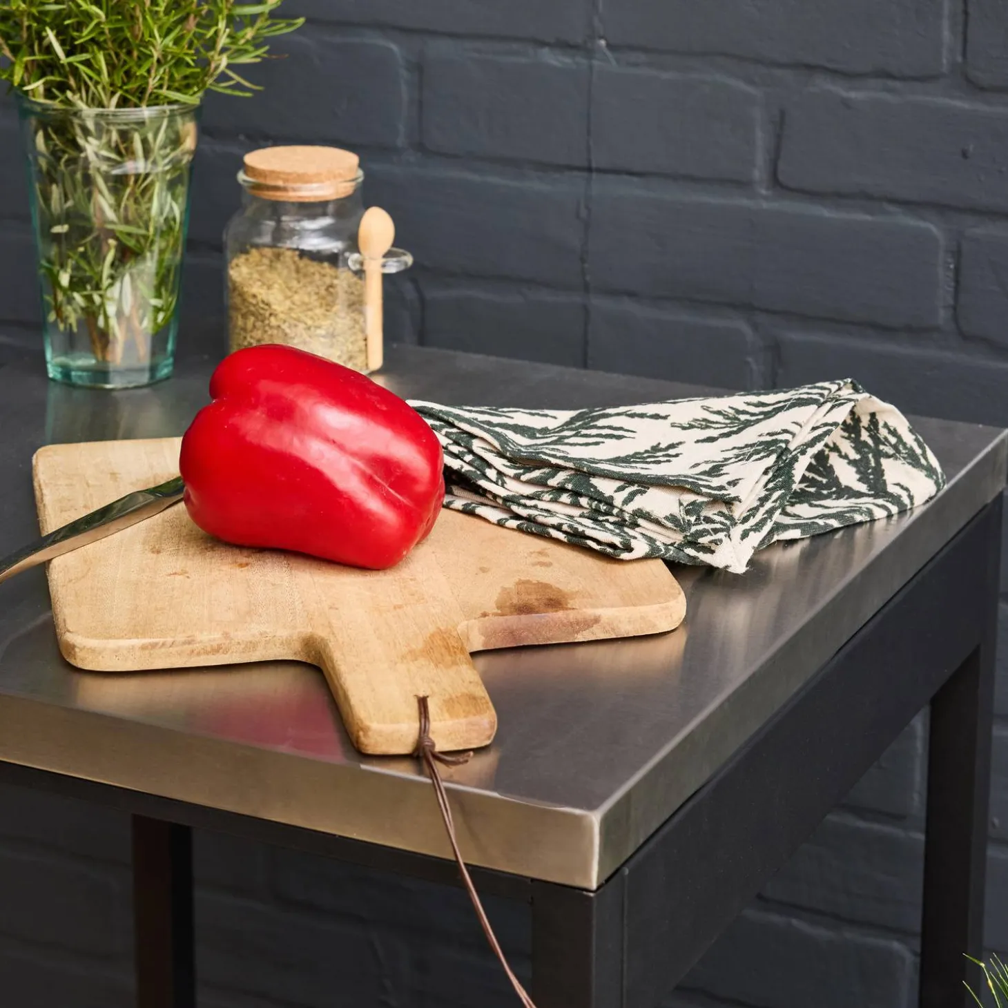 Cocina de exterior de acero con 2 estantes, 49cm