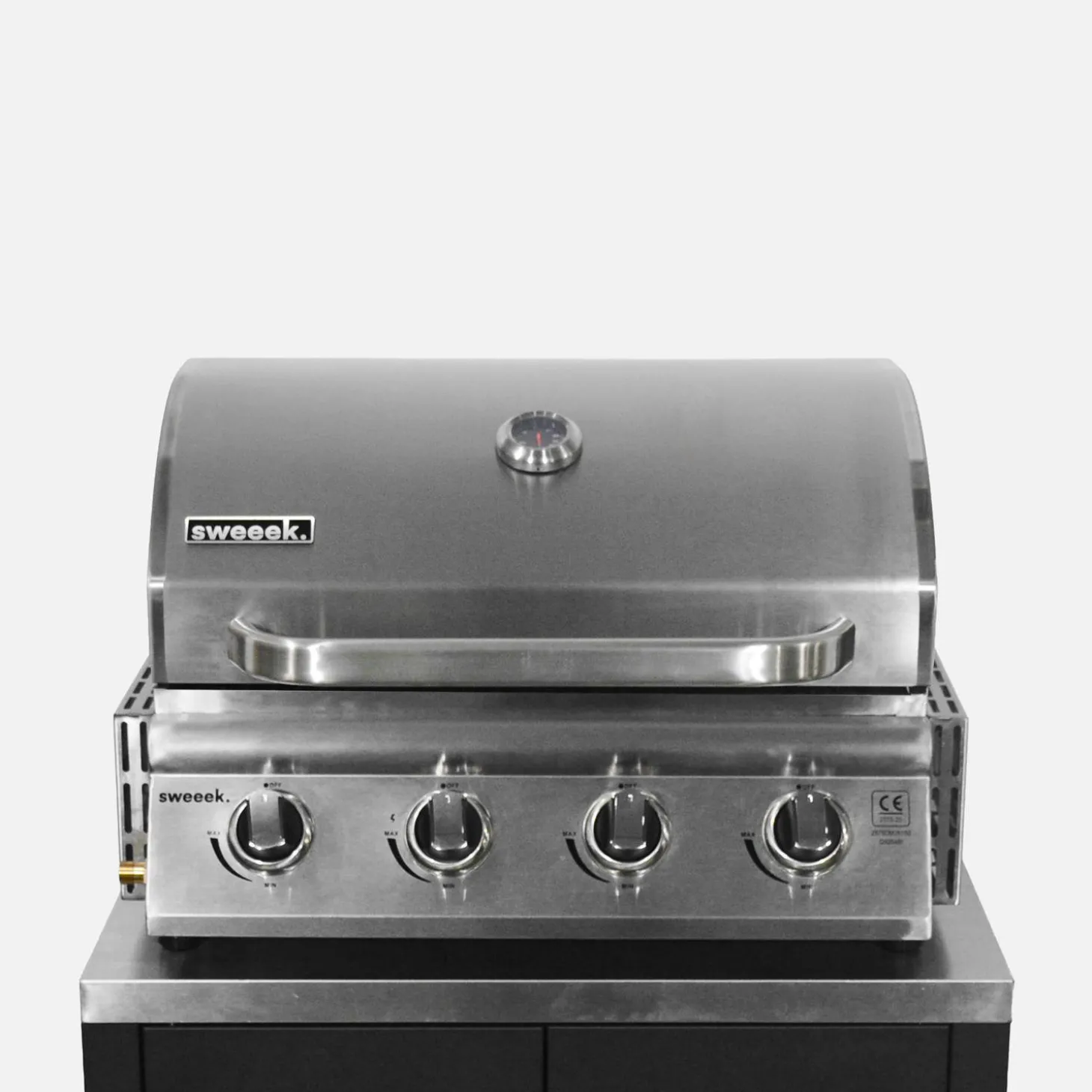 Cocina exterior completa de acero inoxidable con barbacoa con funda