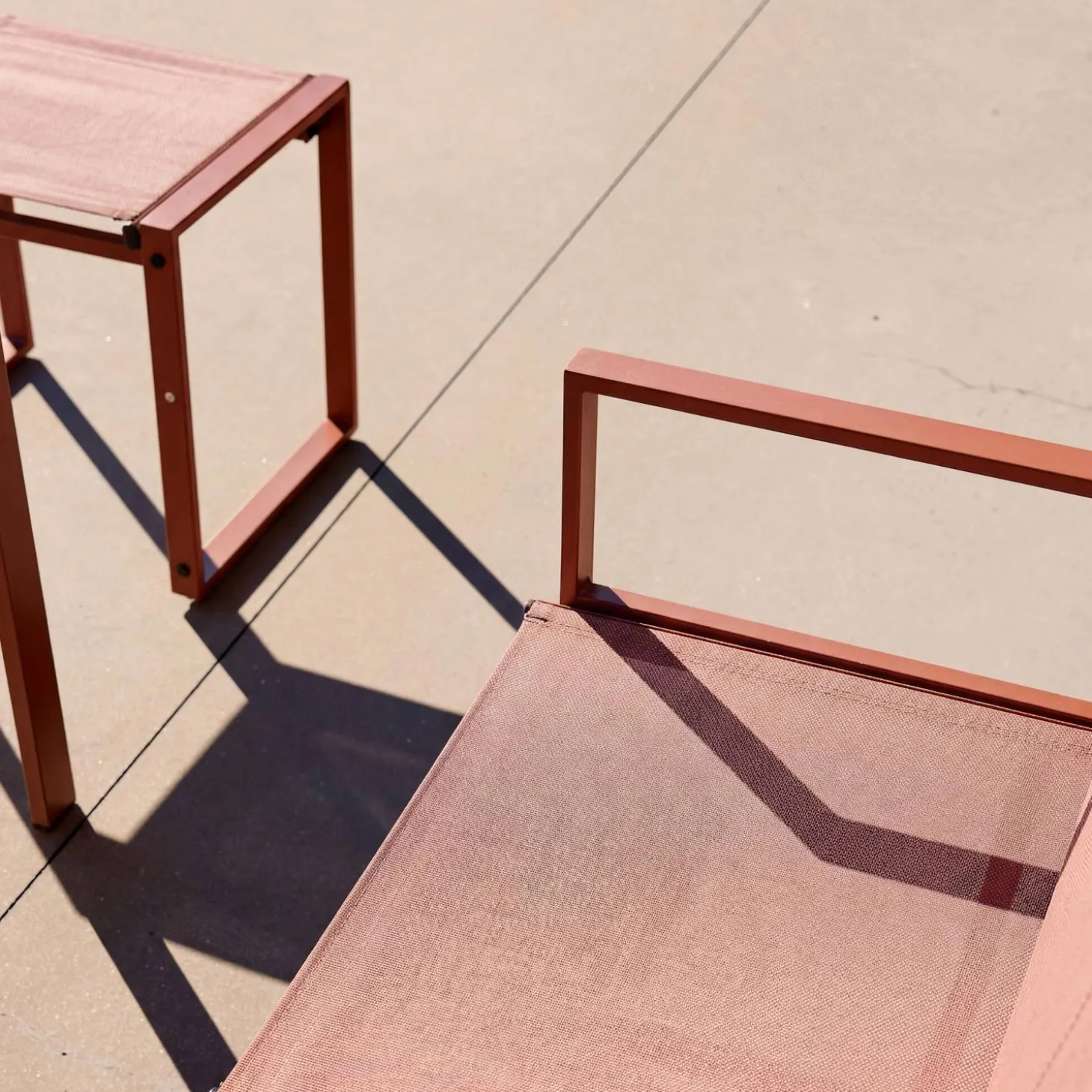 Conjunto de mesa de jardín encastrable, 4 plazas