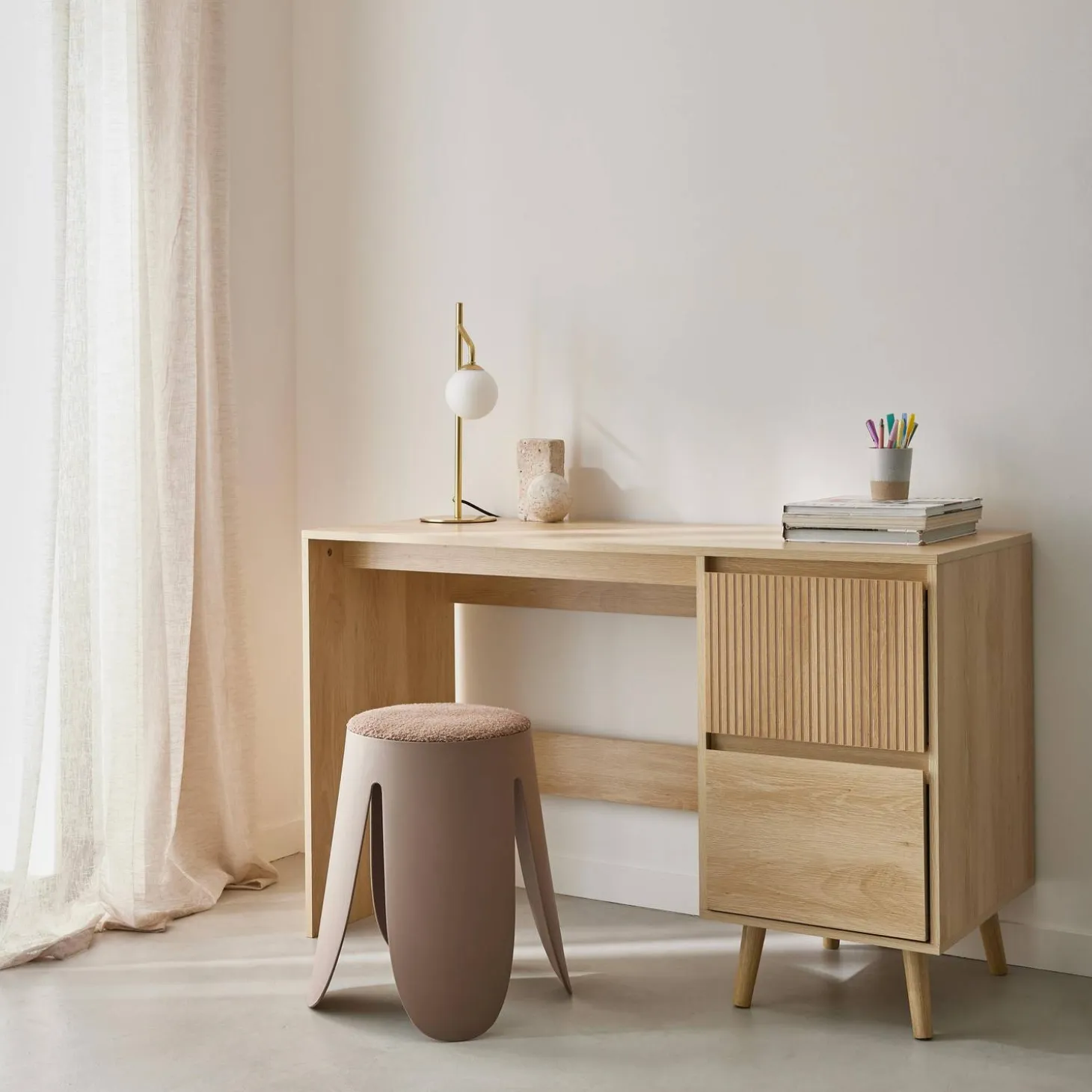 Escritorio escandinavo decoración madera 2 cajones