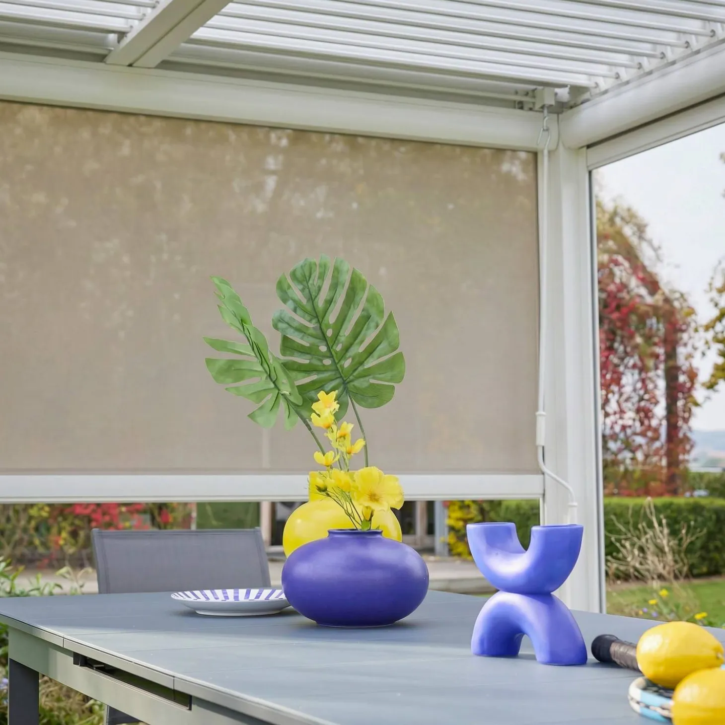 Estor lateral enrollable de aluminio y textileno para pérgola bioclimática, 3m