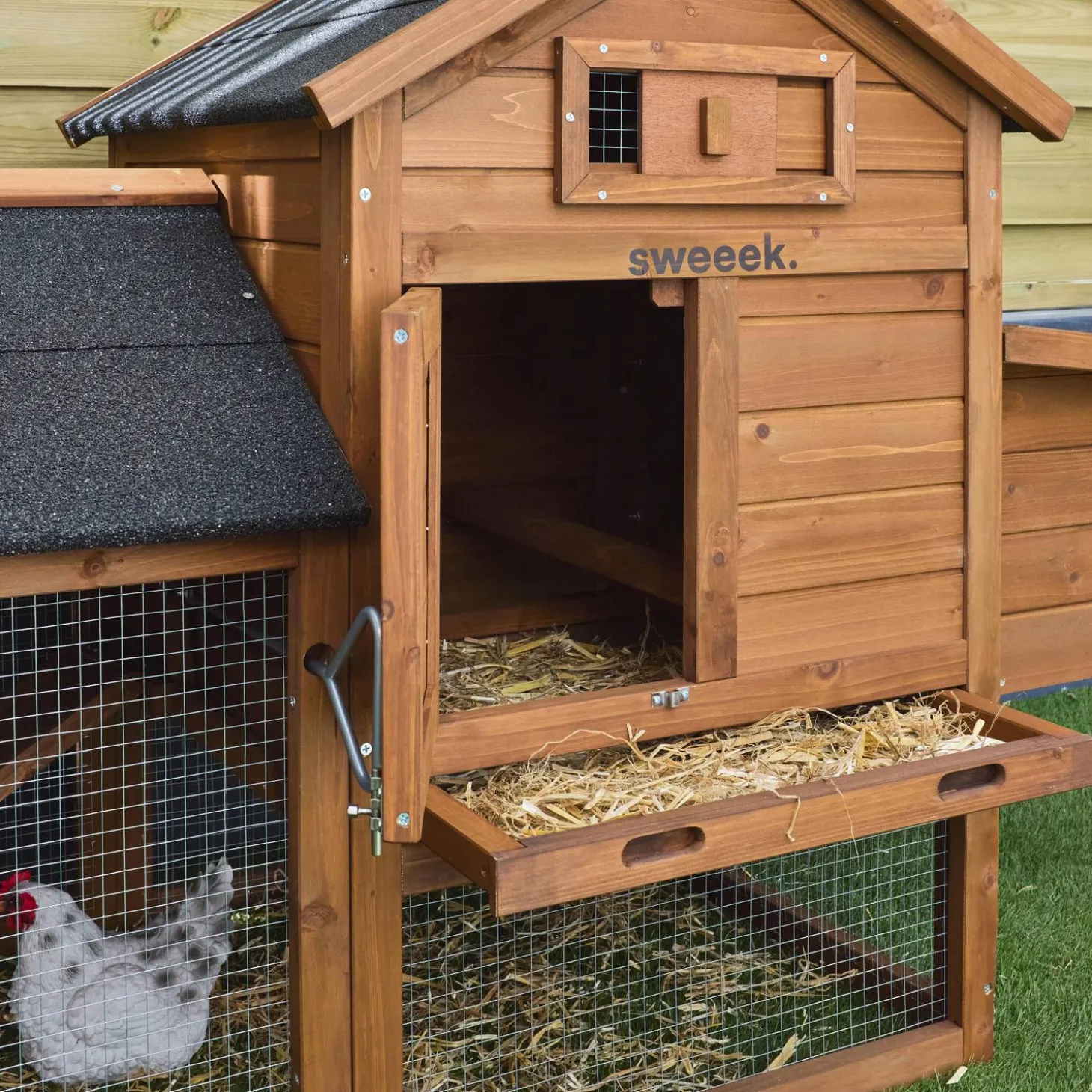 Gallinero de madera con corral para 3 gallinas