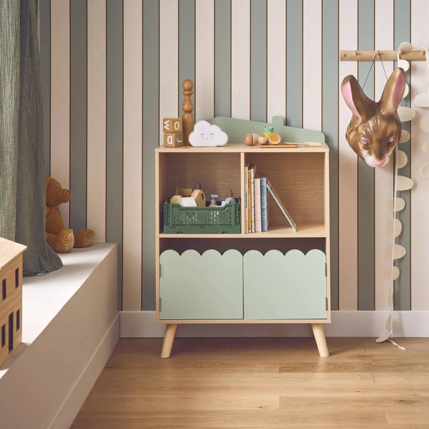 Librería infantil de 2 estantes y 2 puertas