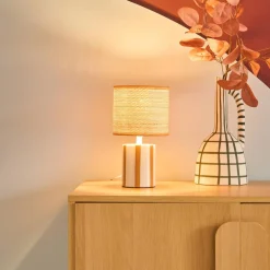 Lámpara de mesa interior cerámica pantalla de efecto de mimbre