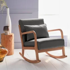 Mecedora estilo escandinavo de madera y tela