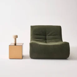Mesa cúbica con espejos, 30cm