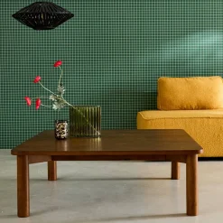 Mesa de centro cuadrada de madera de hevea con chapa de roble