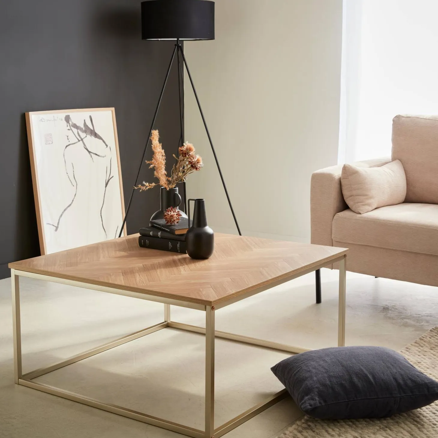 Mesa de centro de efecto madera con dibujo de espiga