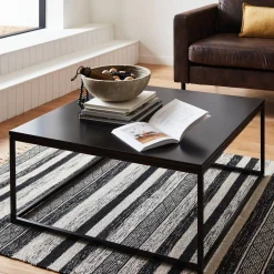 Mesa de centro de metal