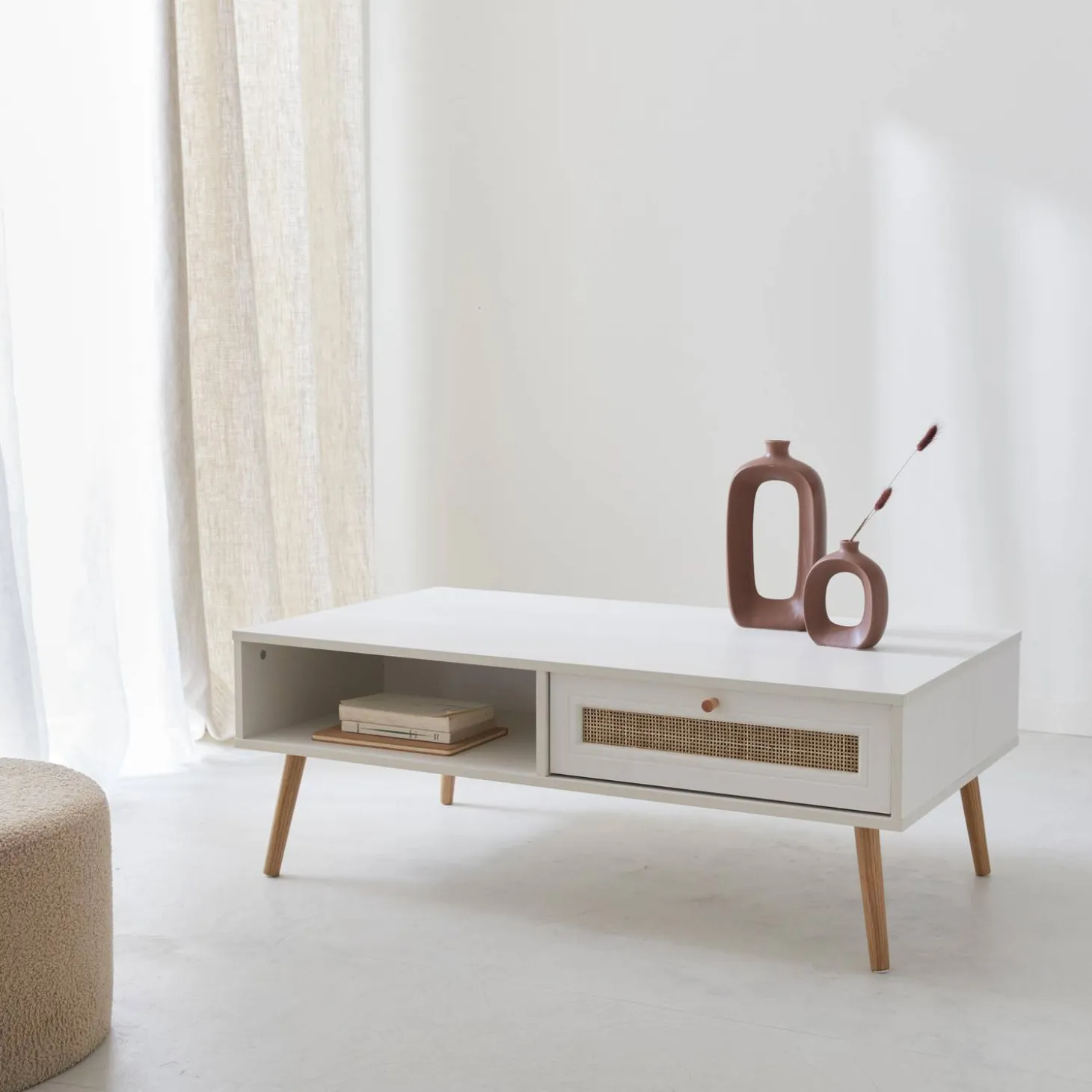 Mesa de centro estilo escandinavo de caña