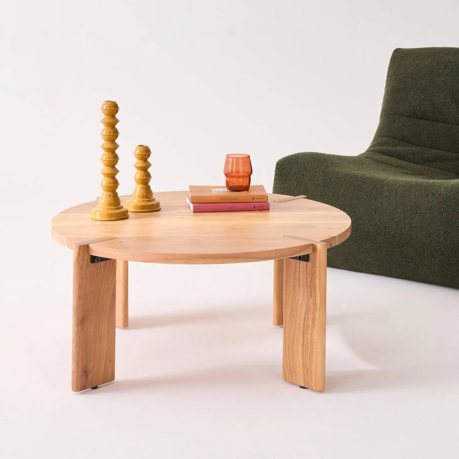 Mesa de centro exótica redonda de madera maciza