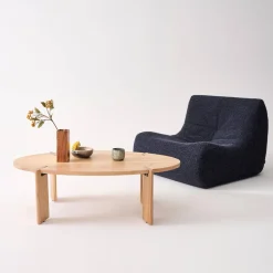 Mesa de centro ovalada de madera maciza de mango