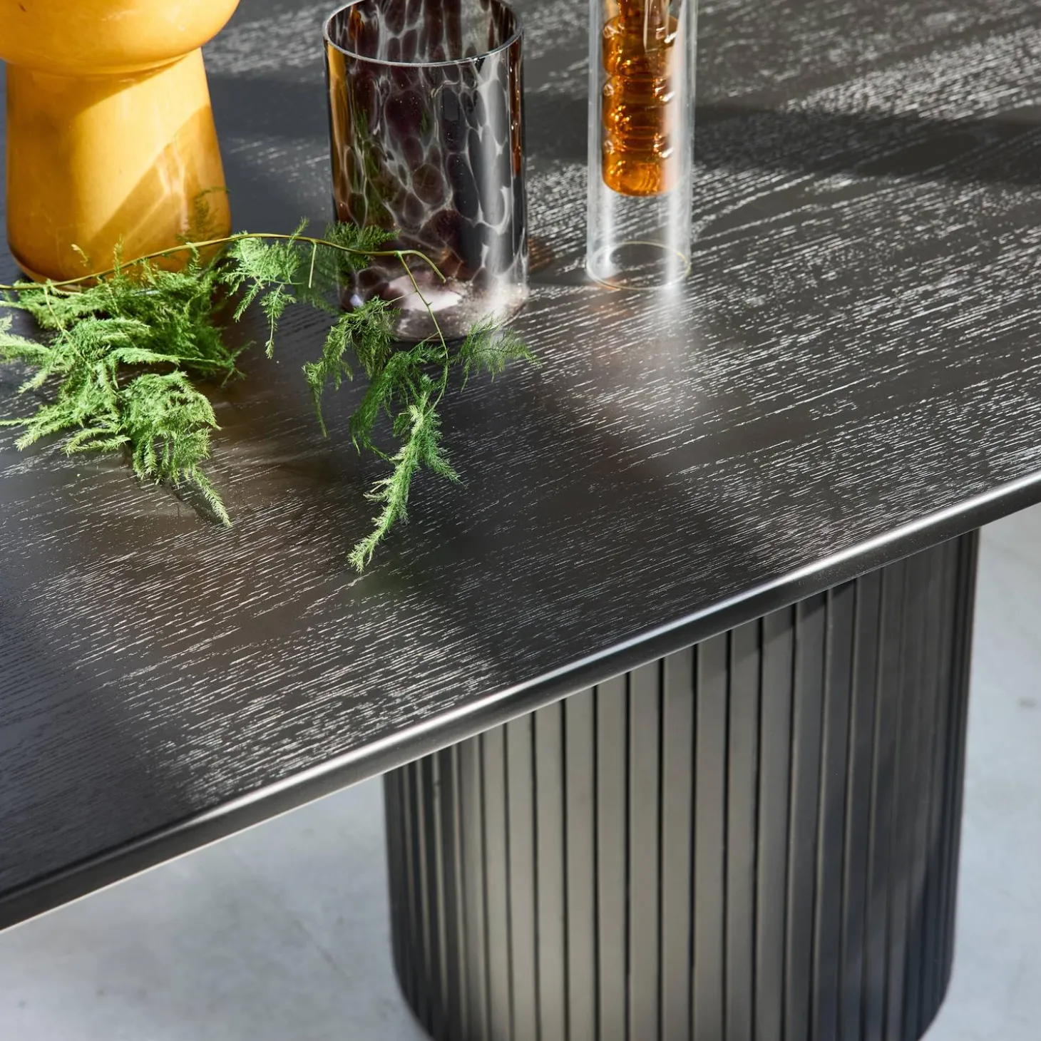 Mesa de comedor de madera de hévea y chapado de roble, 8 plazas
