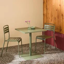 Mesa de jardín bistró cuadrada de acero con 2 sillas