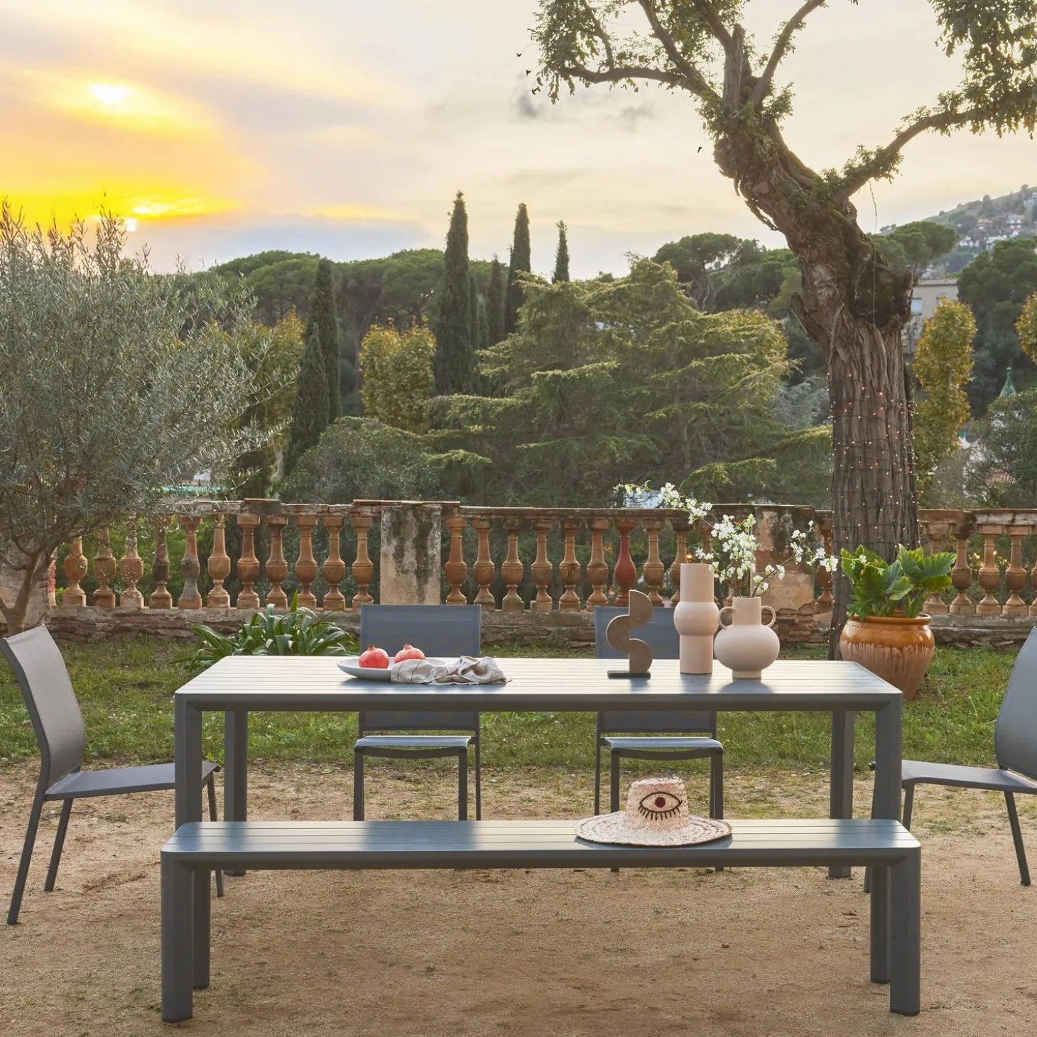 Mesa de jardín de aluminio de 8 plazas