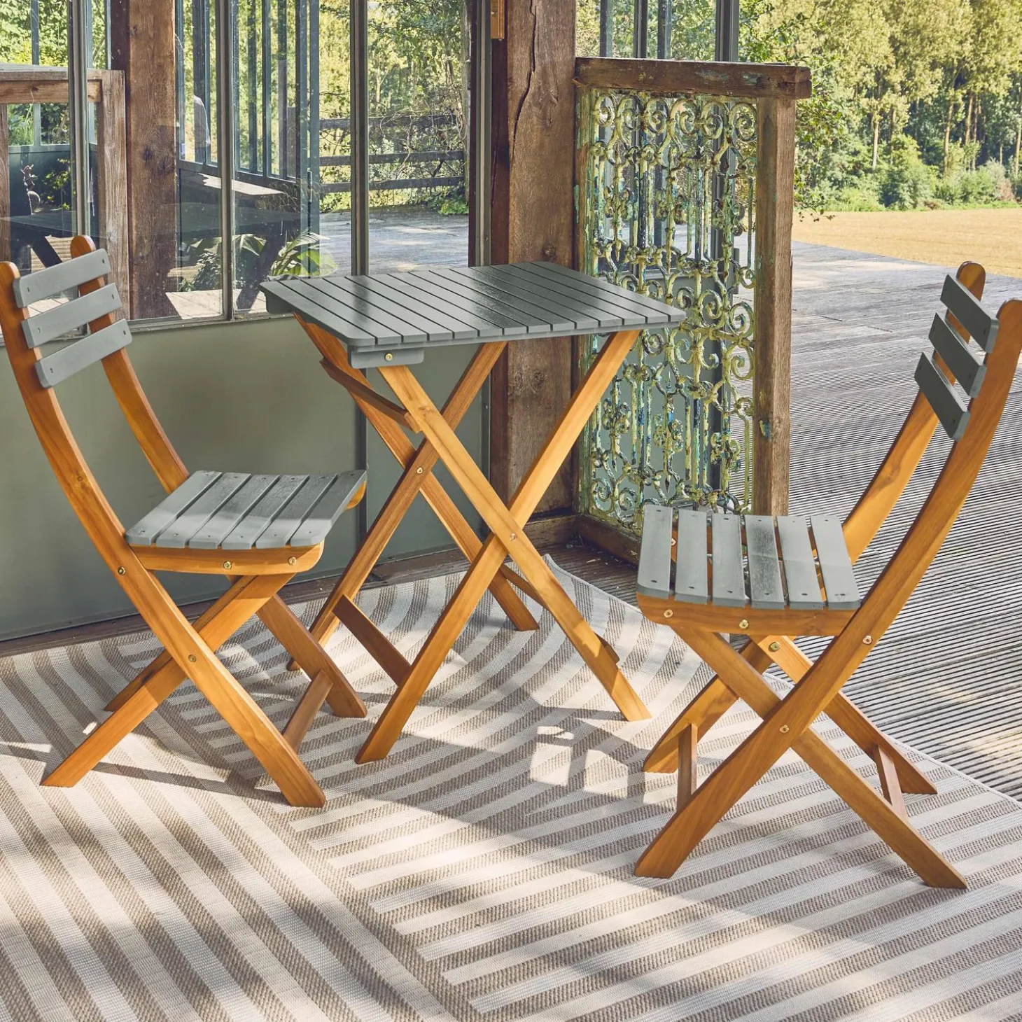 Mesa de jardín de madera de acacia con 2 sillas plegables