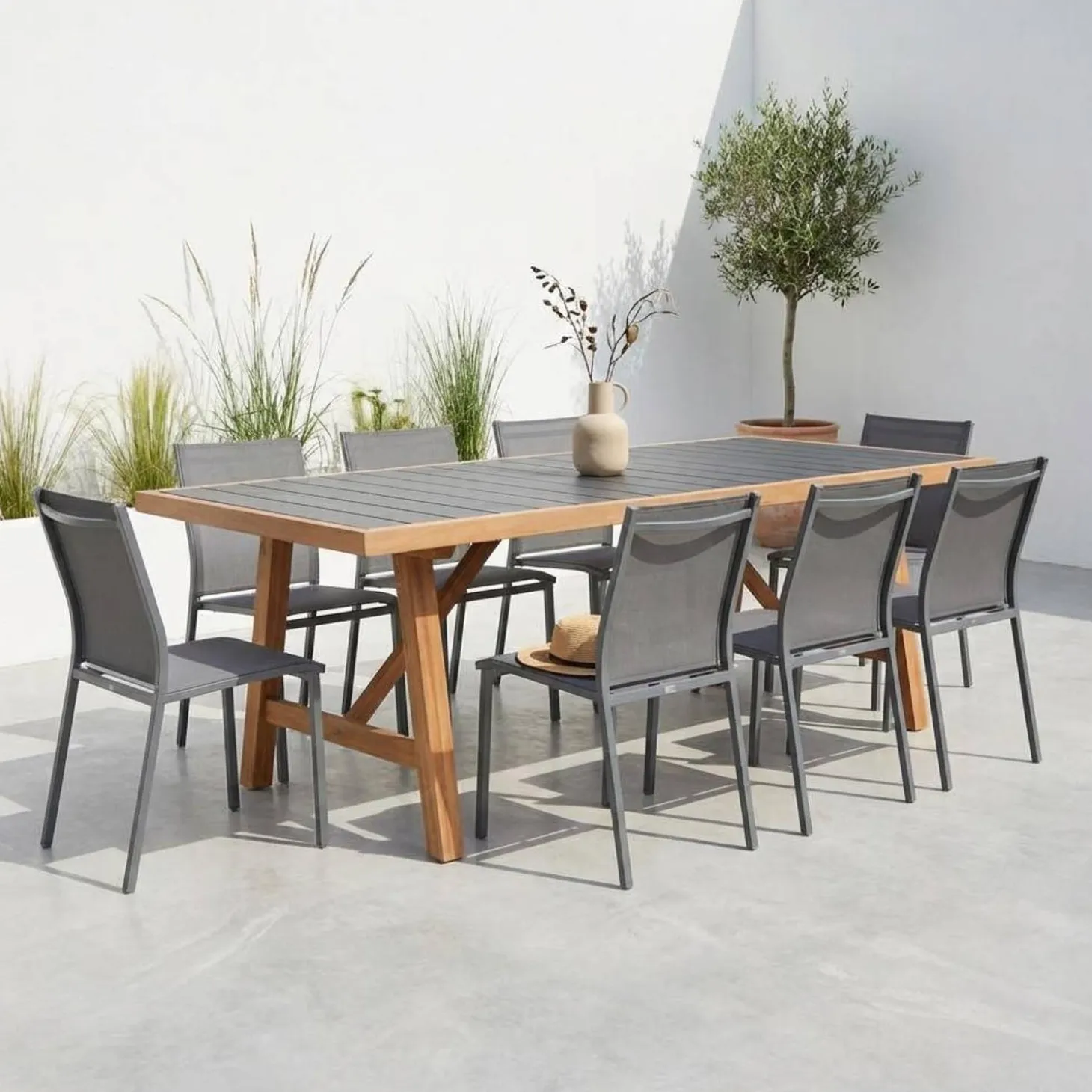 Mesa de jardín de madera de acacia y aluminio con 8 sillas