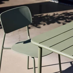 Mesa de jardín de metal con 6 sillas