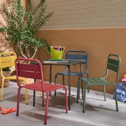 Mesa de jardín infantil con 4 asientos multicolor