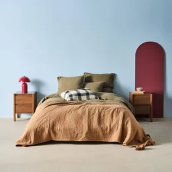 Mesita con decoración madera y 2 cajones, set de 2