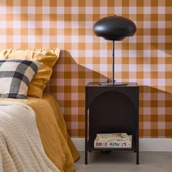 Mesita de noche de estilo industrial