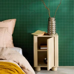 Mesita de noche efecto madera de mango con 1 puerta reversible