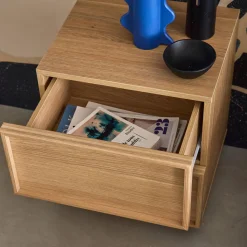 Mesita efecto madera, 2 cajones