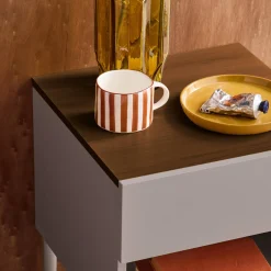 Mesitas de noche de metal y decoración de madera,1 puerta, 1 nicho, set de 2