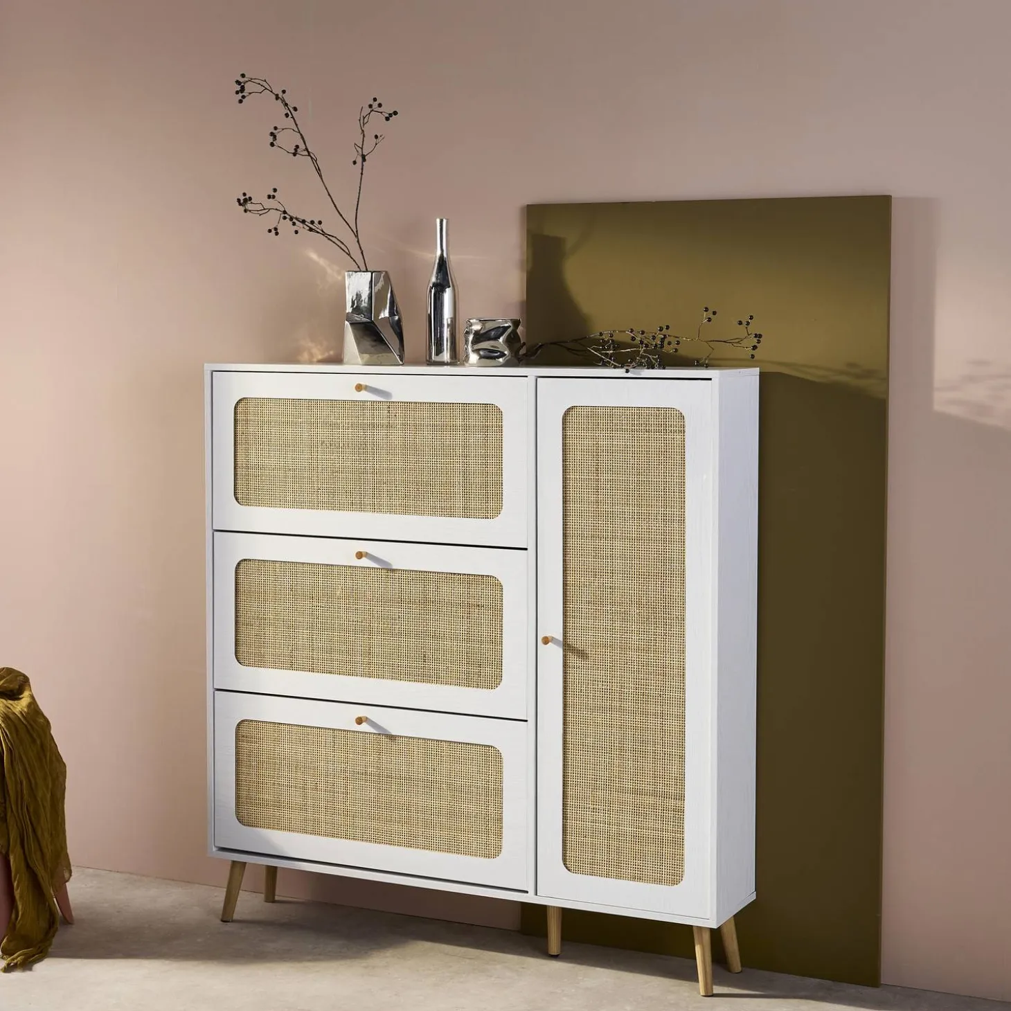 Mueble para zapatos de caña con 3 cajones