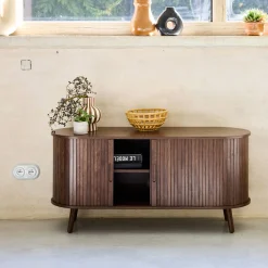 Mueble TV escandinavo con 2 puertas correderas acanaladas efecto madera, 120cm