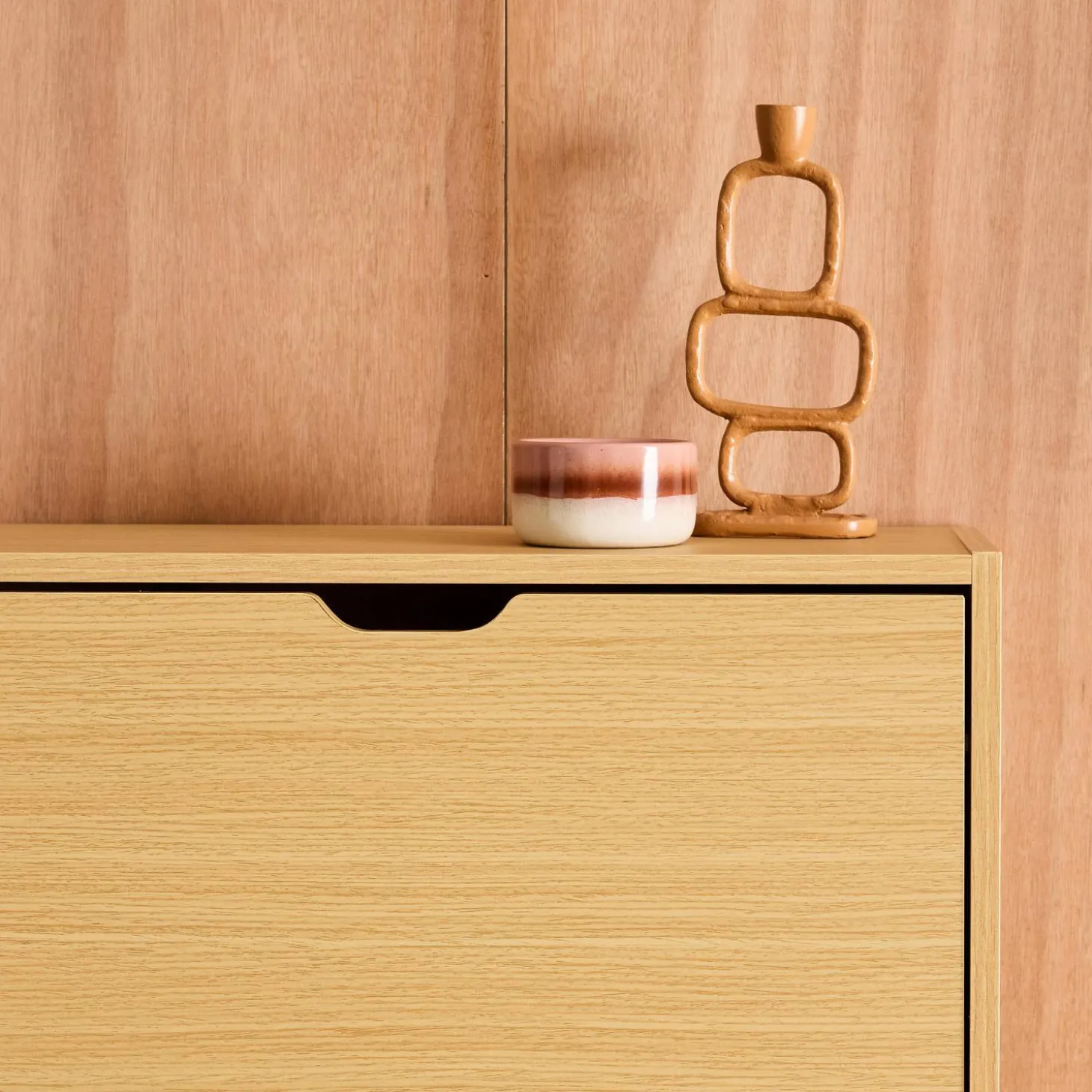Mueble zapatero decorativo de madera con 3 cajones