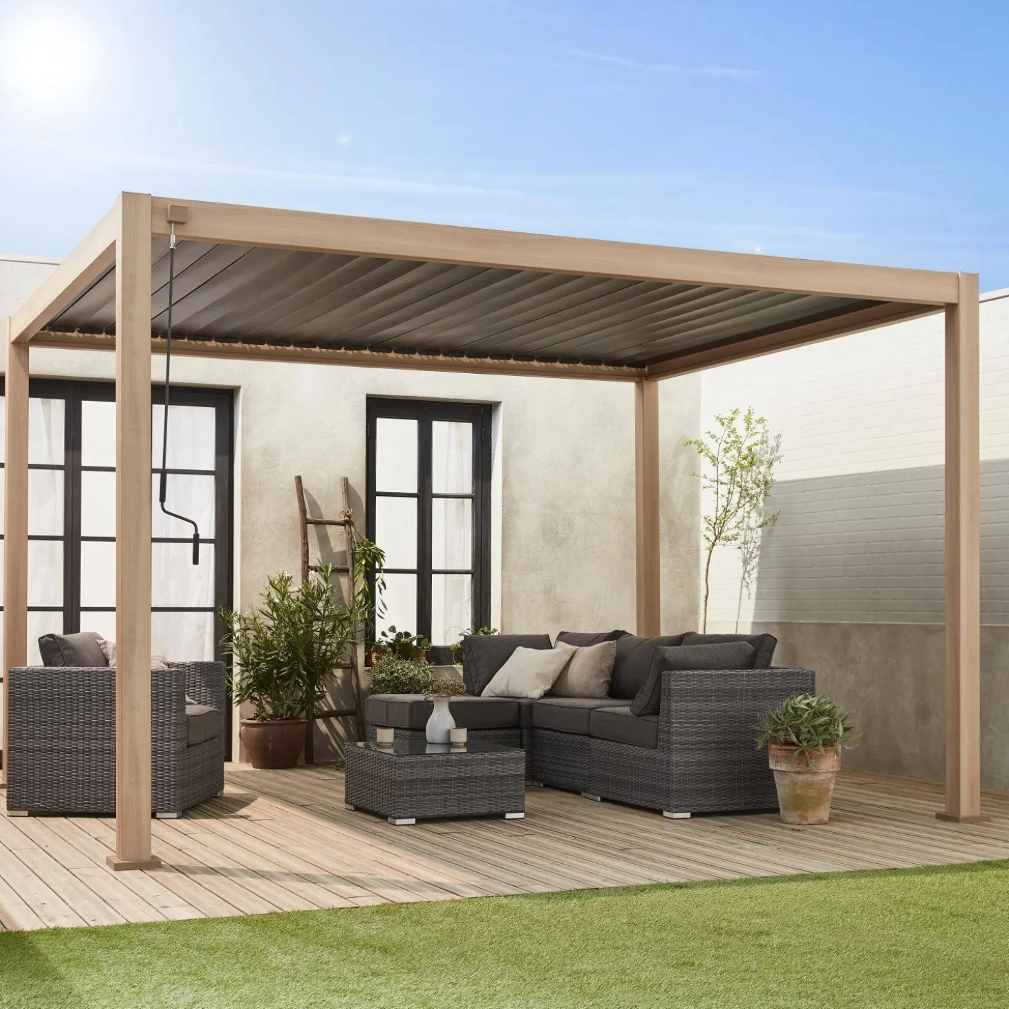Pérgola bioclimática 3x4m de aluminio con lamas orientables
